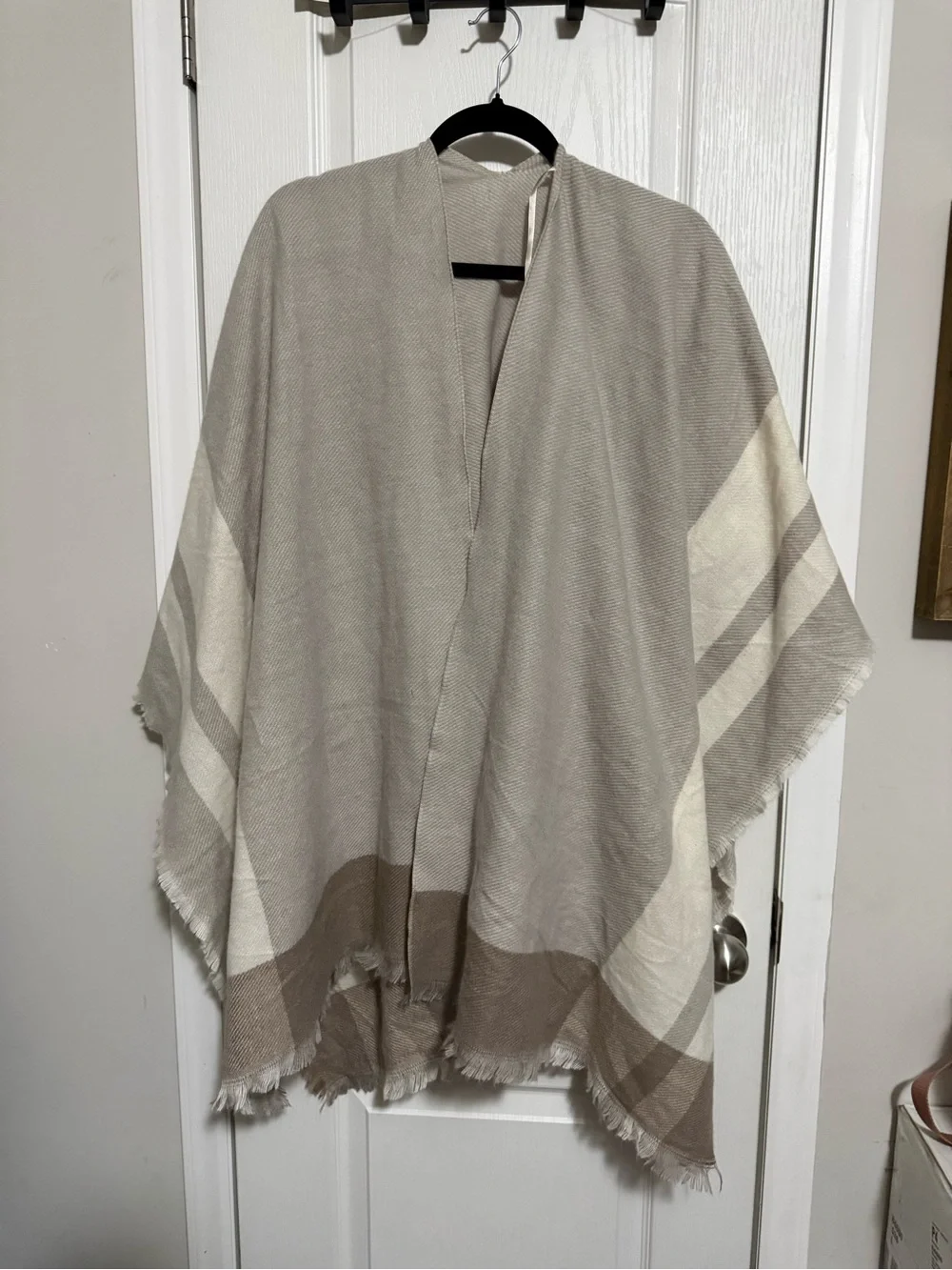 Old Navy Beige and Cream Fringe Poncho - Picture 3 of 6